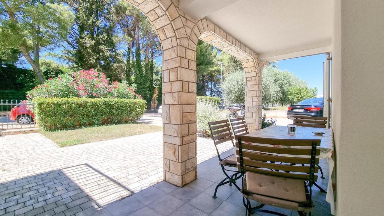Ena Διαμέρισμα Novigrad Istria Εξωτερικό φωτογραφία