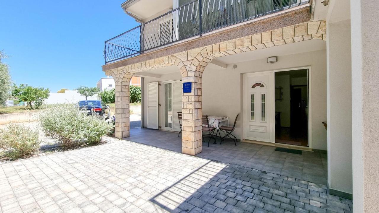 Ena Διαμέρισμα Novigrad Istria Εξωτερικό φωτογραφία